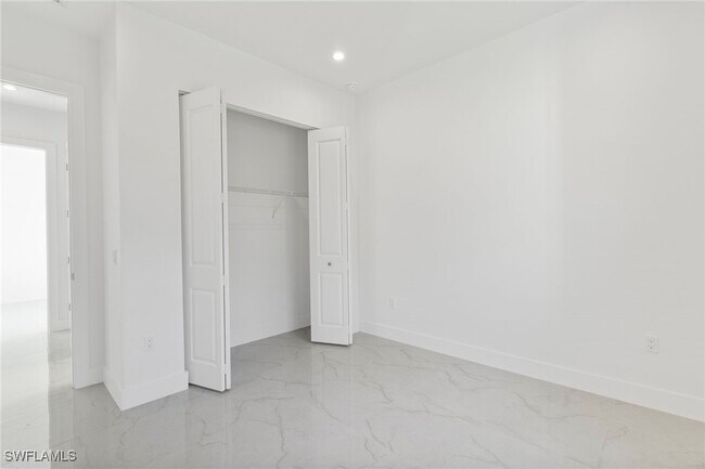 Building Photo - 1081 Desoto Blvd S