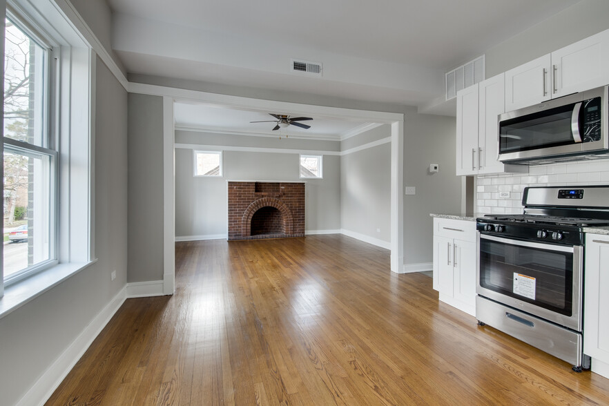 Building Photo - 3707 N Lockwood Ave