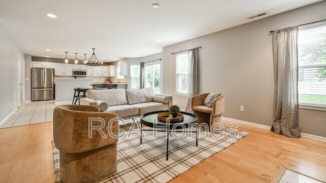 Building Photo - 8189 Admirals Landing Pl
