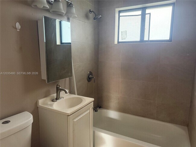 Building Photo - 98 NE 71st St