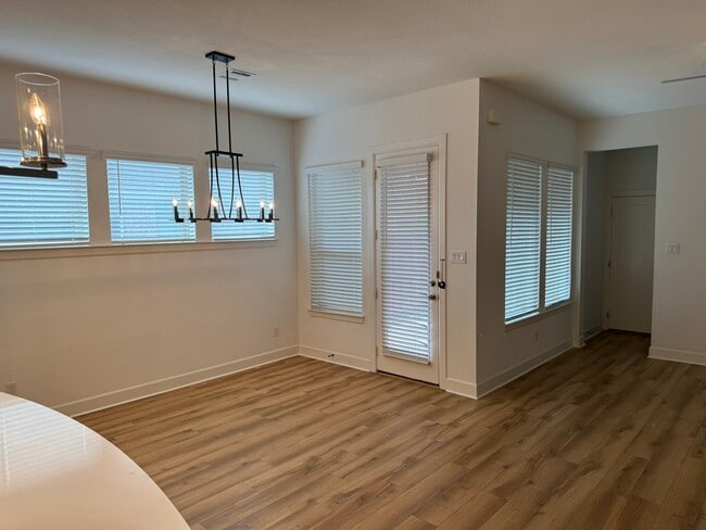 Building Photo - 1508 Rose Willow Wy