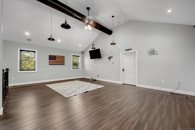 Building Photo - 46 West St