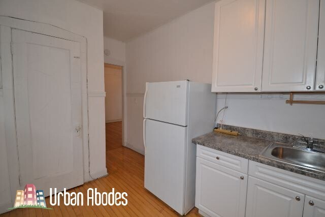 Building Photo - 1917 W Winnemac Ave