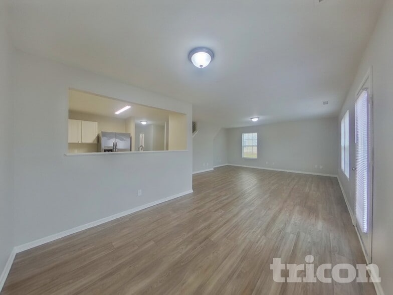 Building Photo - 907 Swearngan Ridge Ct