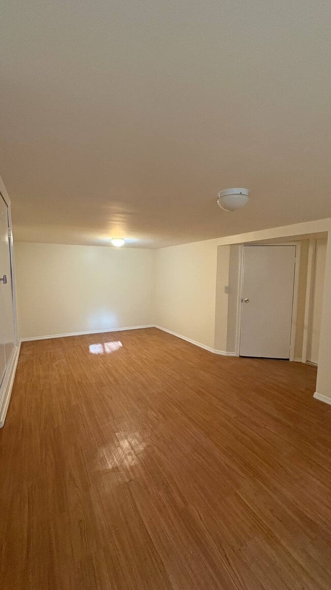 Building Photo - 57 Carnation Ave