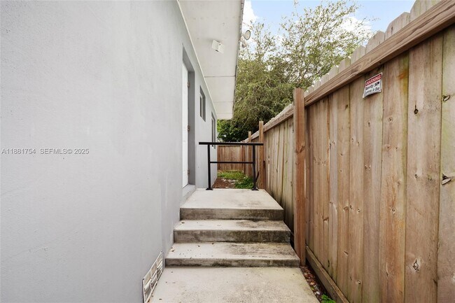 Building Photo - 1850 NW 92nd St