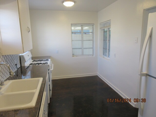 Building Photo - 600 W Coolidge St