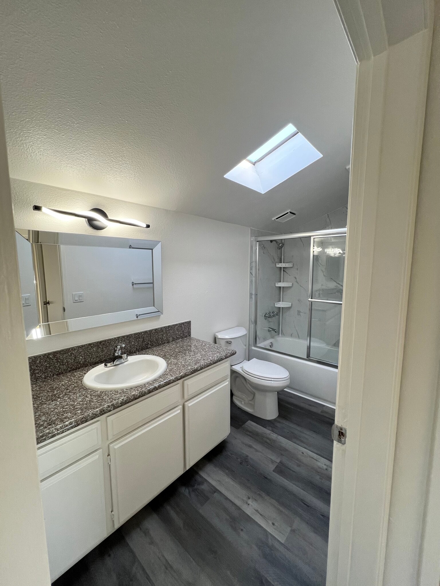 Building Photo - 10770 Palms Blvd