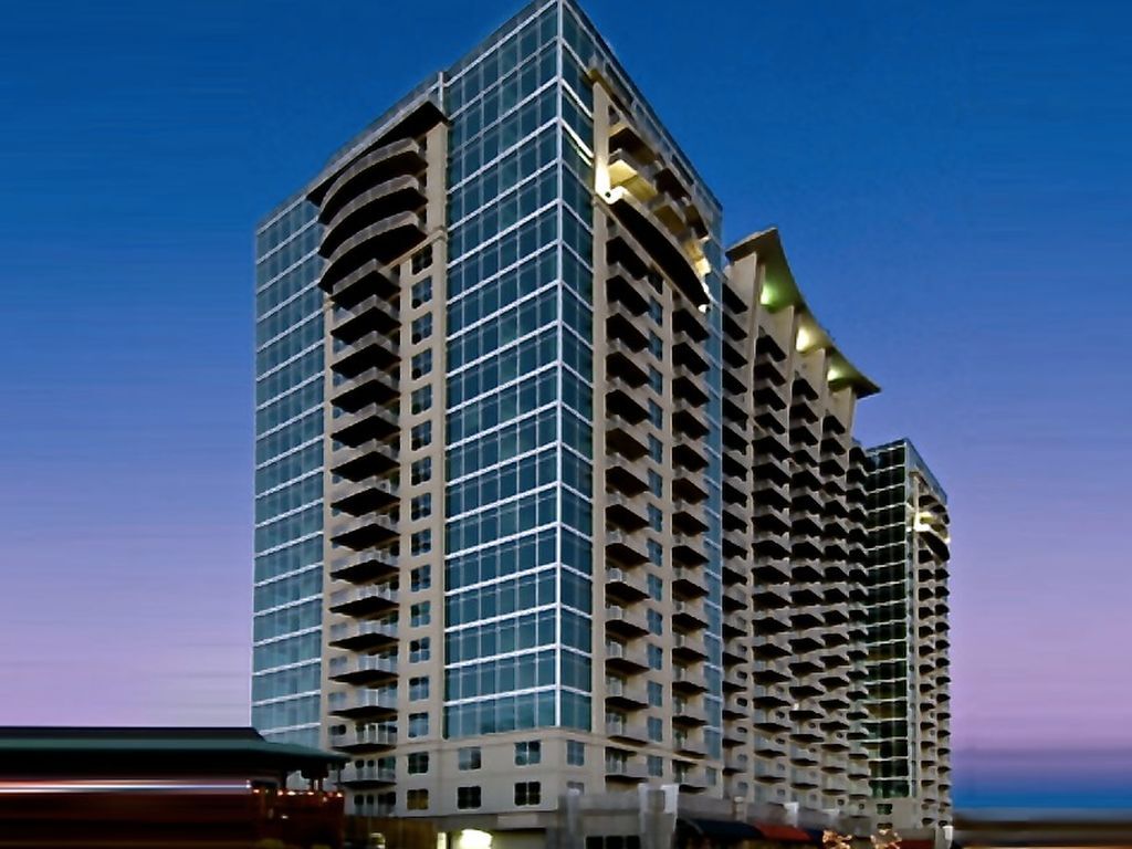 Building Photo - 250 Pharr Rd NE