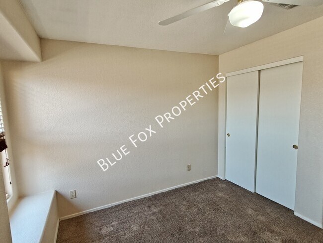 Building Photo - 9422 E Cork St
