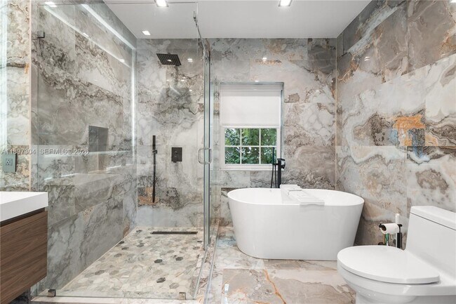 Building Photo - 1544 Michigan Ave