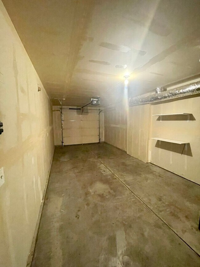 Building Photo - 3484 Vela Pl