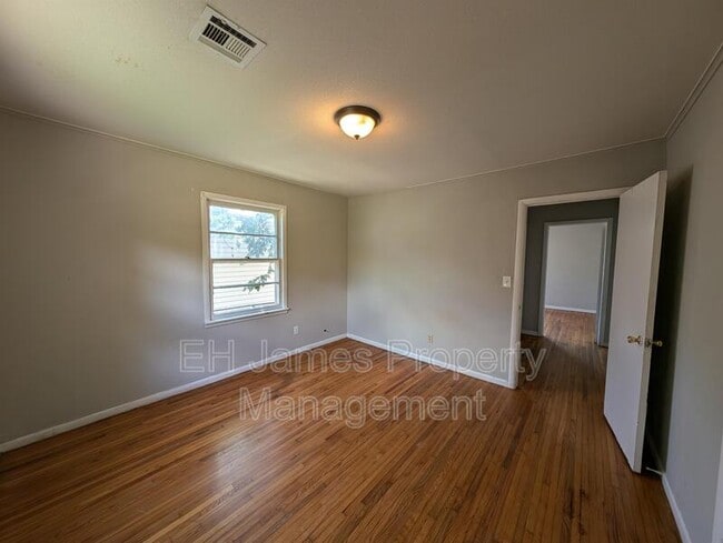 Building Photo - 4611 S 28th W Ave