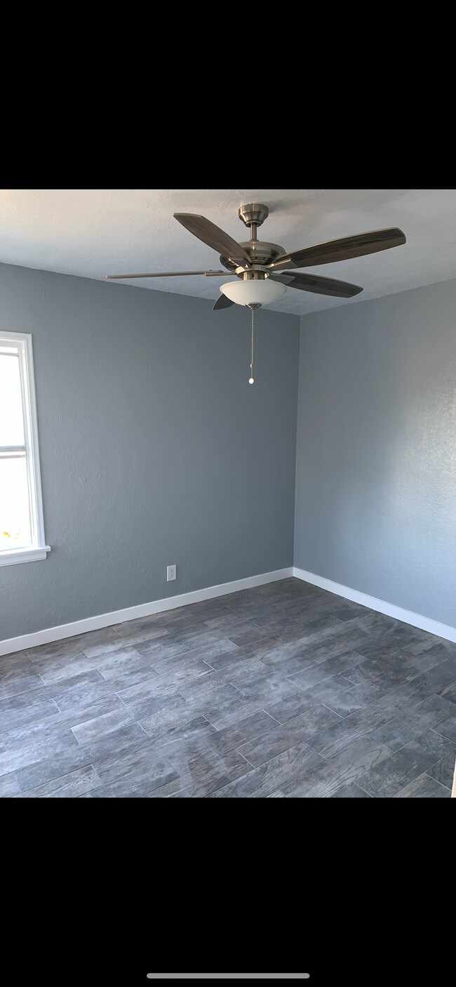 Building Photo - 416 N Rose Ave