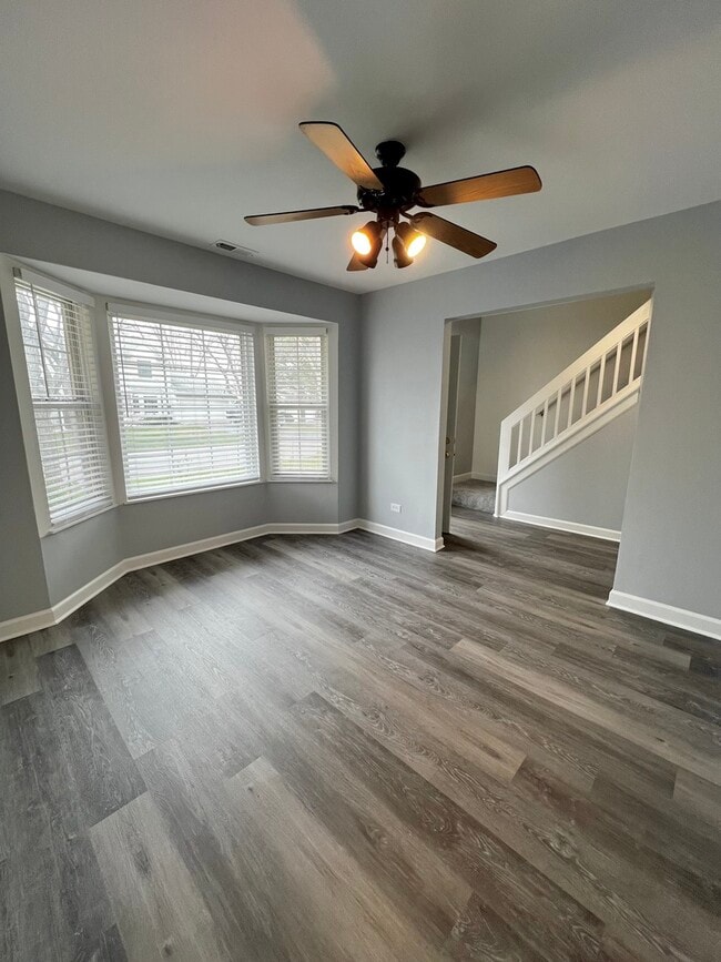 Building Photo - 404 Lauren Ln