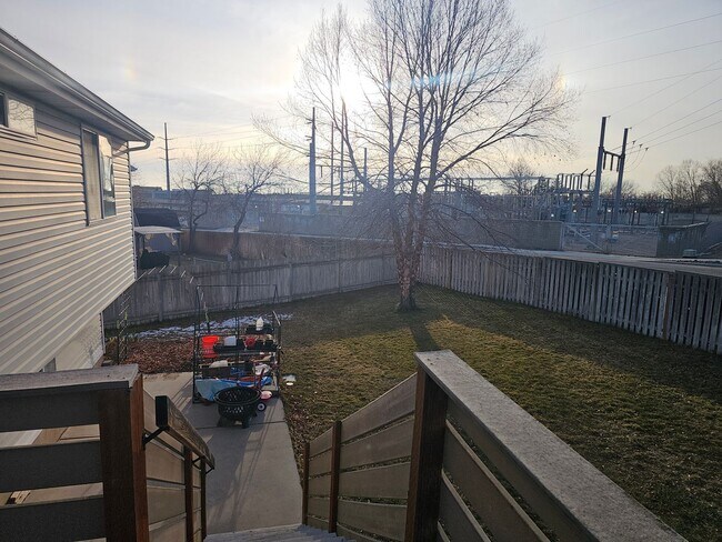 Building Photo - Spacious 4-Bed, 2-Bath Pet-Friendly Home with Central Air & 2-Car Garage! - Available NOW!