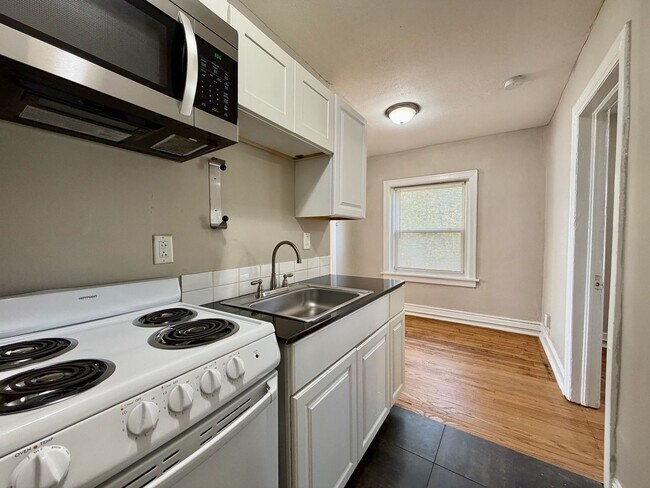 Building Photo - The Nelle