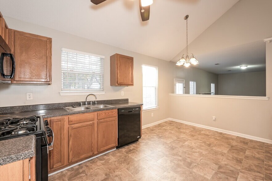 Building Photo - 4350 Millenium View Ct SW