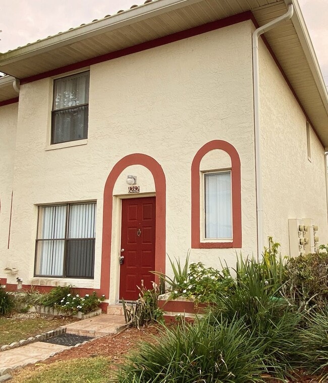 Building Photo - Modern Comfort Meets Convenience: Your 2-B...