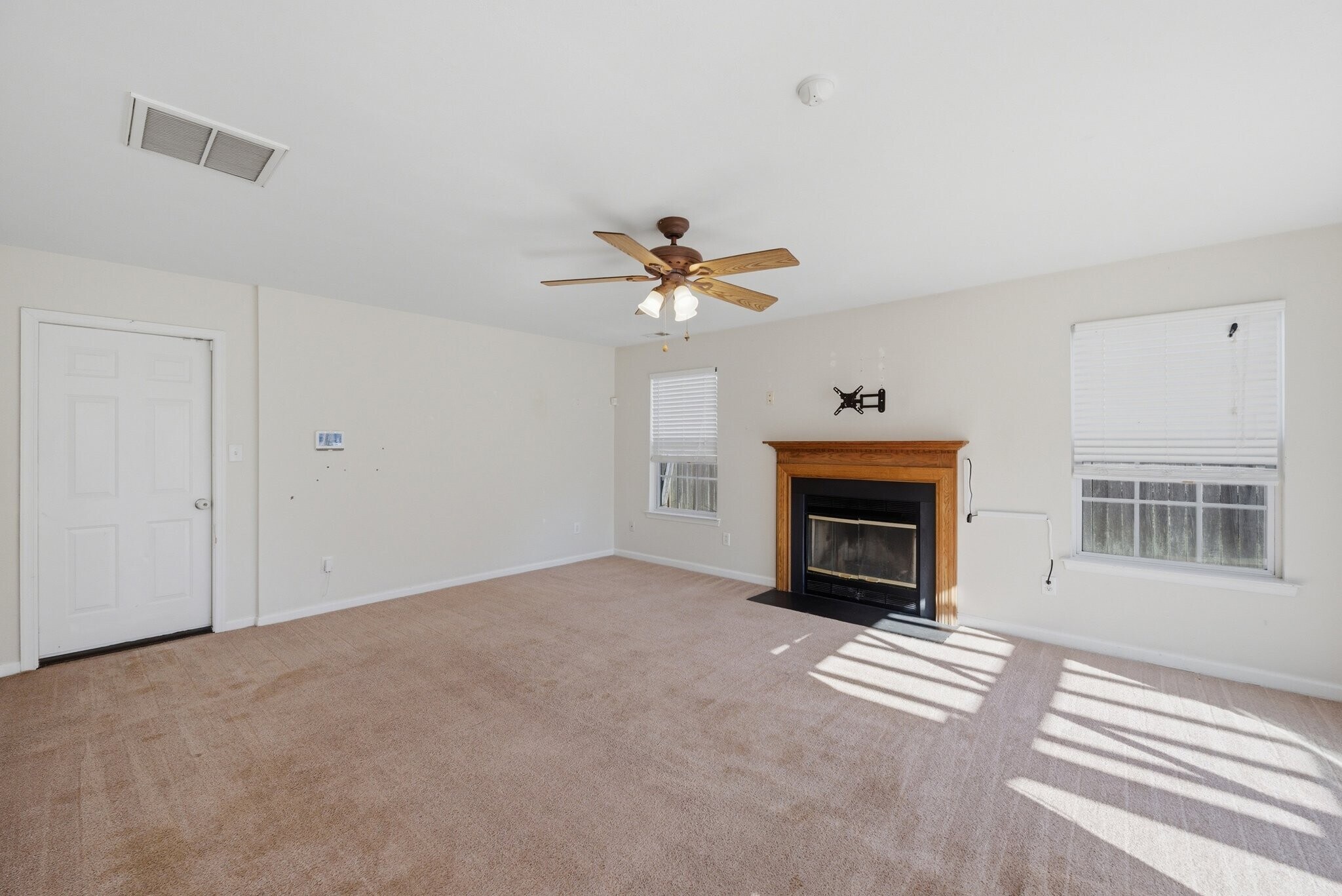 Building Photo - 306 Gauntlet Way