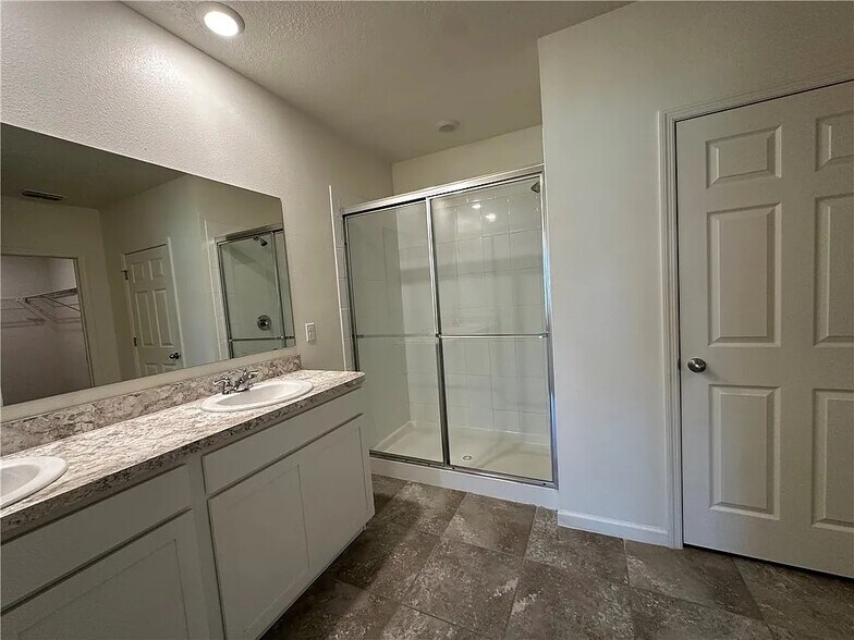Building Photo - 4131 Keeson Cir