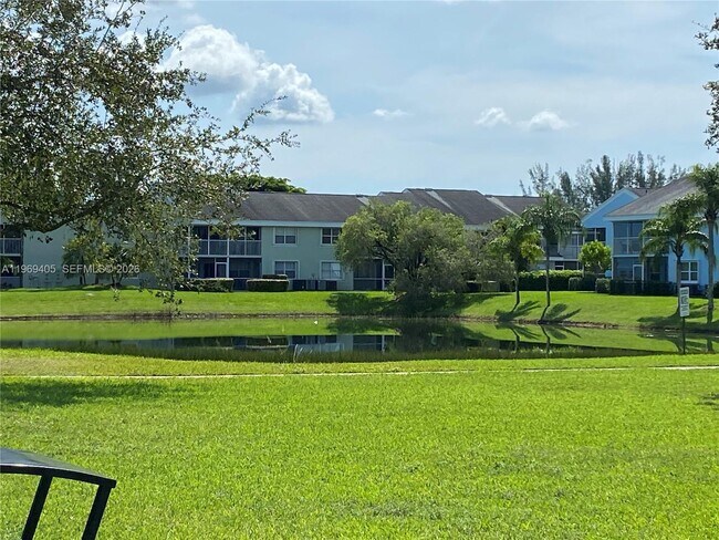 Building Photo - 1978 SE 23rd Terrace