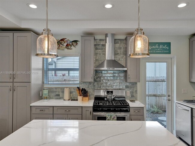 Building Photo - 937 SW 17th St