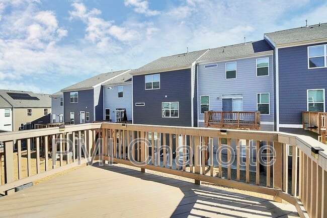 Building Photo - 10436 Glenmere Crk Cir