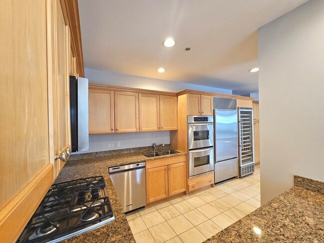 Building Photo - 415 E North Water St