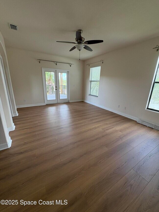 Building Photo - 1260 Talon Way