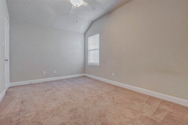 Building Photo - 6107 Nicholas Ln