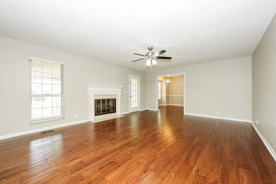 Building Photo - 3933 Hillshire Dr