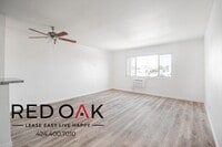 Building Photo - 15620 Leffingwell Rd