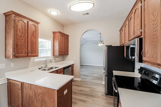 Building Photo - 6411 Braybourne Pl