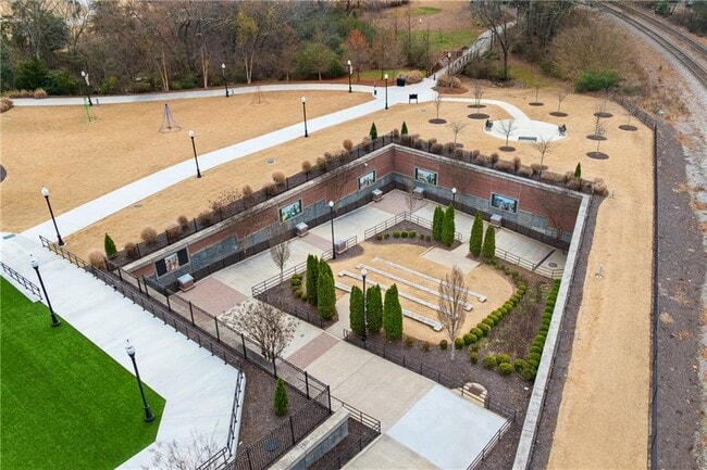 Building Photo - 2790 Sardis St