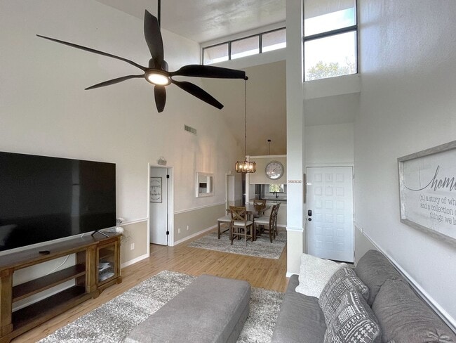 Building Photo - Two-Bedroom Condo in Winterset Community