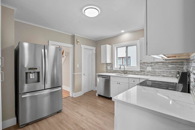 Building Photo - 26 Woodmont Ave