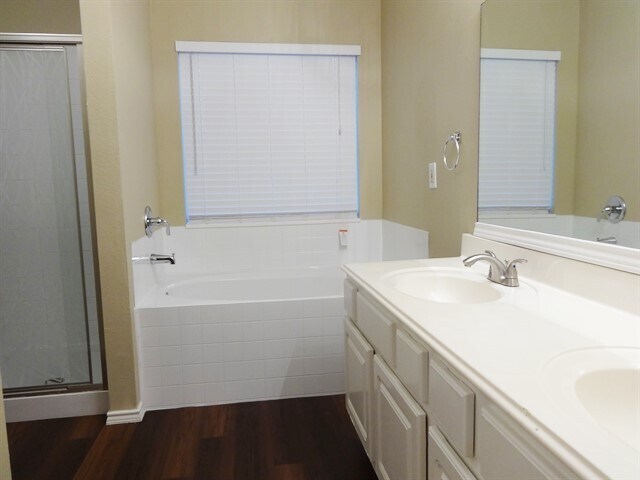 Building Photo - 10431 Trail Ridge Ct