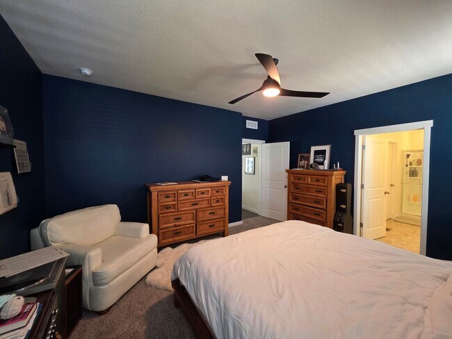 Building Photo - Beautiful Newer Build 3 Bedroom Home in Be...