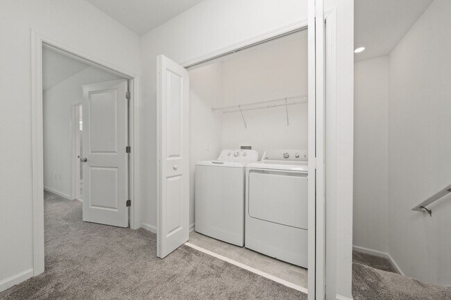 Building Photo - 3330 Laurent Lp