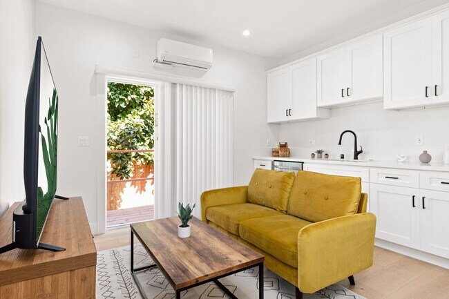 Building Photo - A 3 Bedroom apartment with ensuite bathrooms, common areas and a fully functional kitchen at 1736...