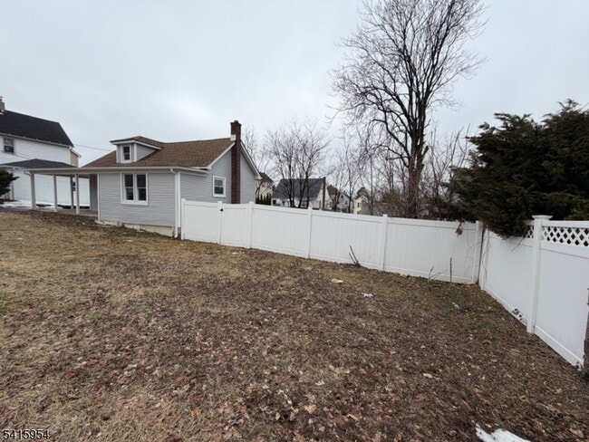 Building Photo - 37 Quaid St