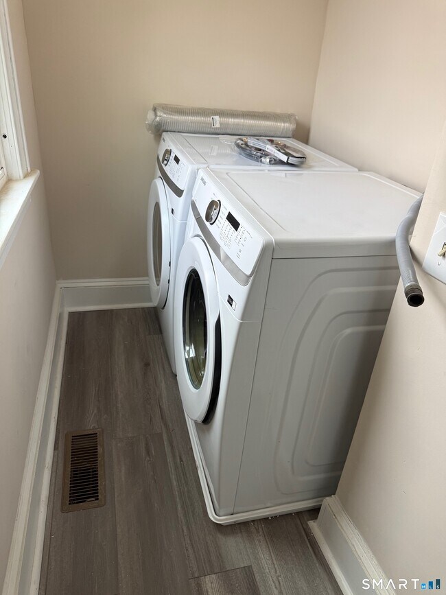 Building Photo - 484 West St