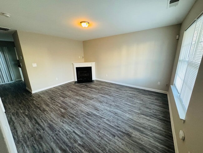 Building Photo - 5420 Henderson Oaks Dr