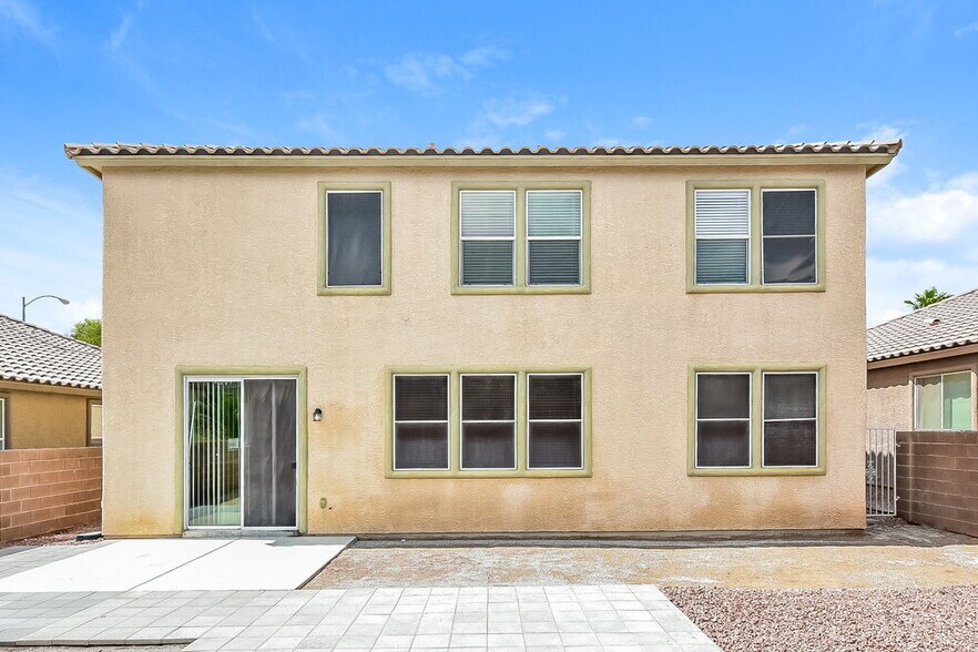 Building Photo - 6724 Sand Swallow St