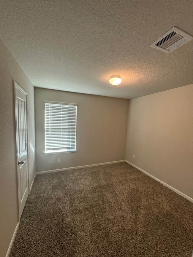 Building Photo - 7527 Flintrock Hollow Trail