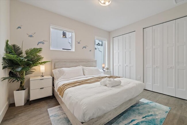 Building Photo - 623 Petit Wy