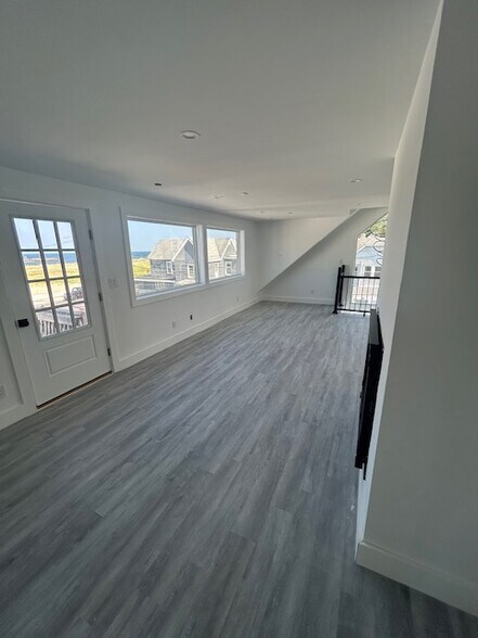 Building Photo - 58 Cutler St