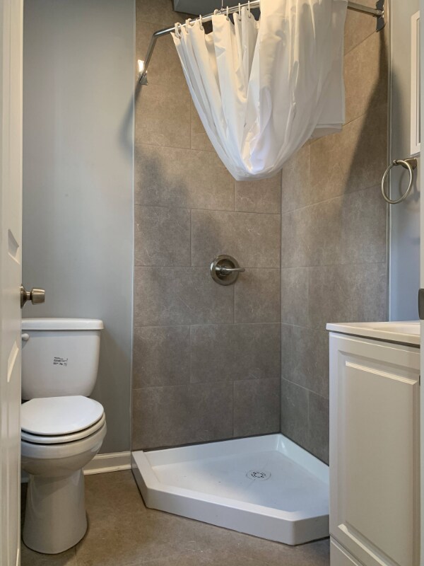 Building Photo - 517 S 42nd St