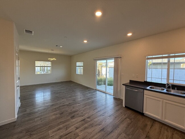 Building Photo - 4364 White Ash Ln